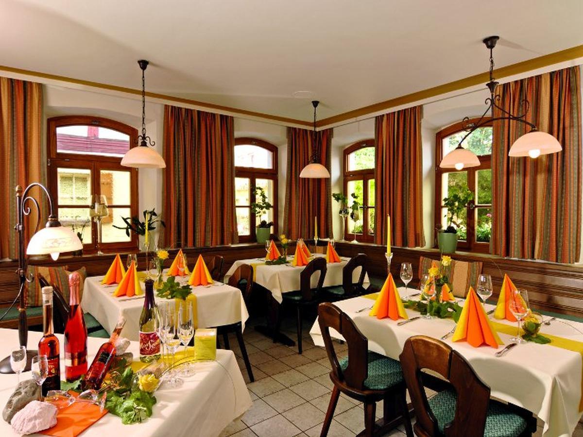 Hotel-Gasthof Rotes Ross Markt Einersheim Екстериор снимка