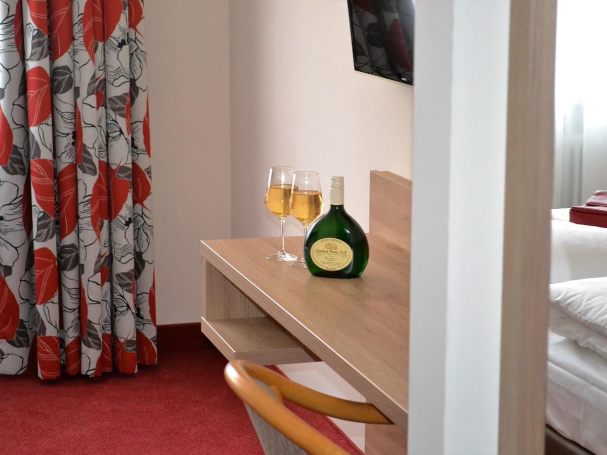 Hotel-Gasthof Rotes Ross Markt Einersheim Екстериор снимка